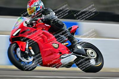 media/Apr-18-2025-TrackDaz (Fri) [[45f5874c44]]/B Group/Session 4 (Turn 6 - Outside)/